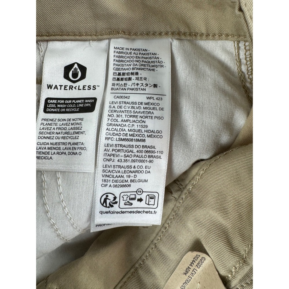 Levis 94 Baggy Cargo Pants Womens 26x30 Tan Khaki Mid Rise NWT - Picture 6 of 16